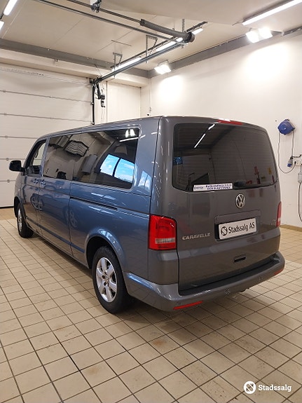 Volkswagen Caravelle 7 of 10