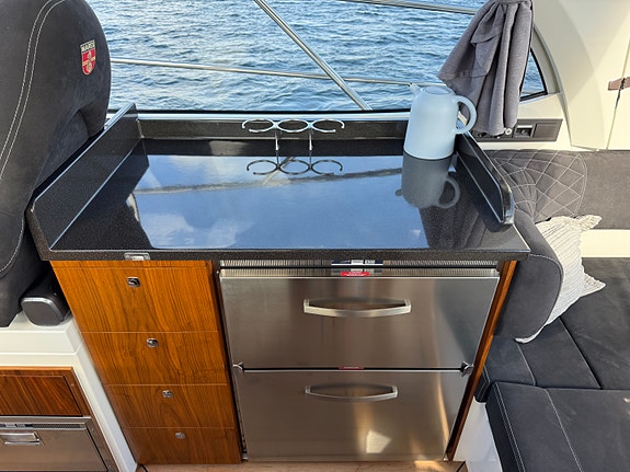 Marex 360 Cabriolet Cruiser 23 of 30