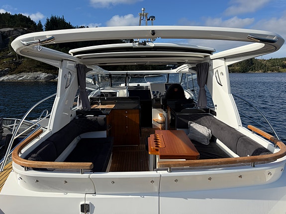 Marex 360 Cabriolet Cruiser 10 of 30