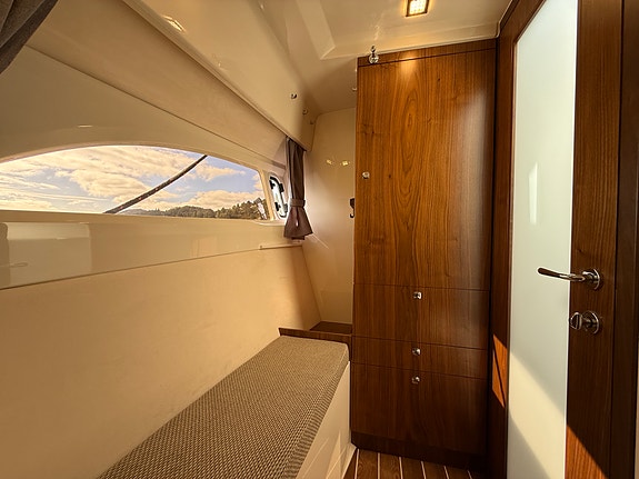 Marex 360 Cabriolet Cruiser 28 of 30