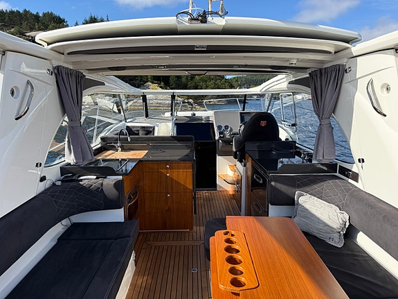 Marex 360 Cabriolet Cruiser 12 of 30