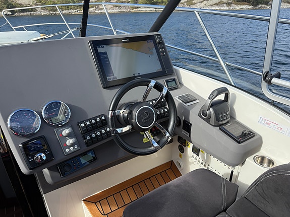 Marex 360 Cabriolet Cruiser 20 of 30