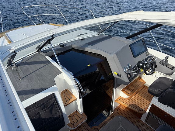 Marex 360 Cabriolet Cruiser 16 of 30