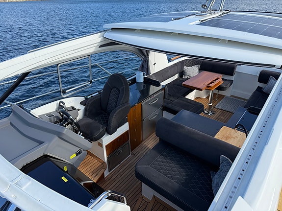 Marex 360 Cabriolet Cruiser 17 of 30