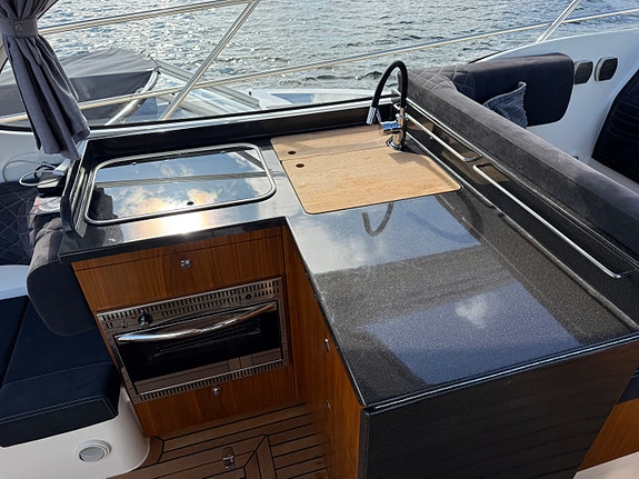 Marex 360 Cabriolet Cruiser 22 of 30