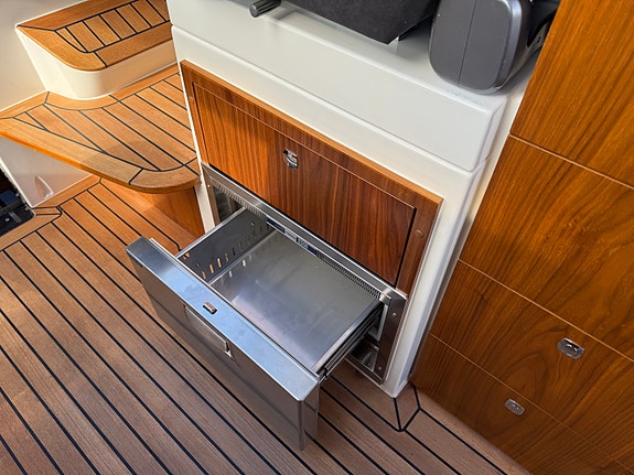 Marex 360 Cabriolet Cruiser 24 of 30