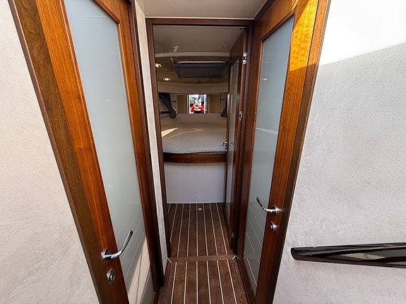 Marex 360 Cabriolet Cruiser 26 of 30