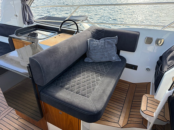 Marex 360 Cabriolet Cruiser 19 of 30