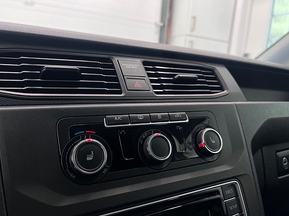 Volkswagen Caddy Maxi 22 of 30