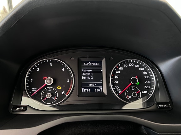 Volkswagen Caddy Maxi 25 of 30