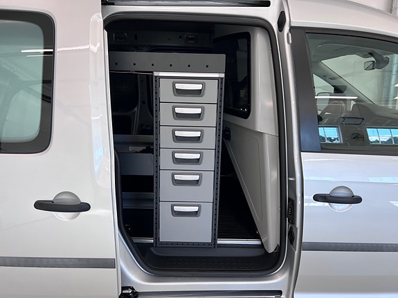 Volkswagen Caddy Maxi 9 of 30