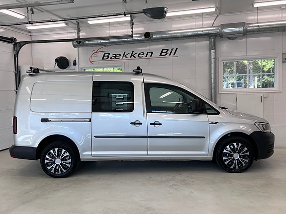 Volkswagen Caddy Maxi 12 of 30