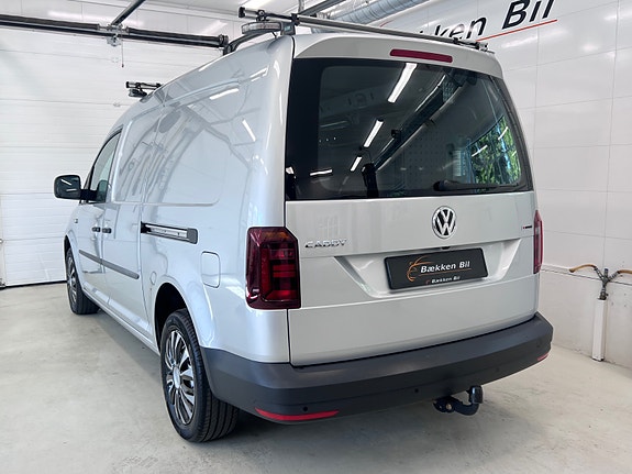 Volkswagen Caddy Maxi 16 of 30