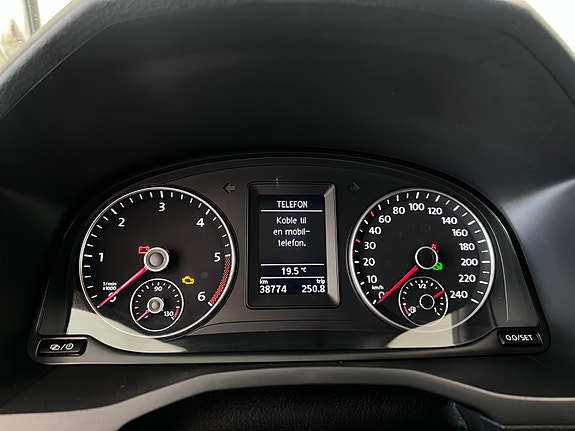 Volkswagen Caddy Maxi 26 of 30