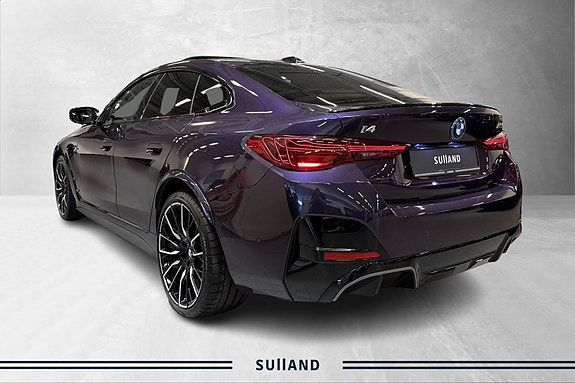 BMW i4 3 of 30