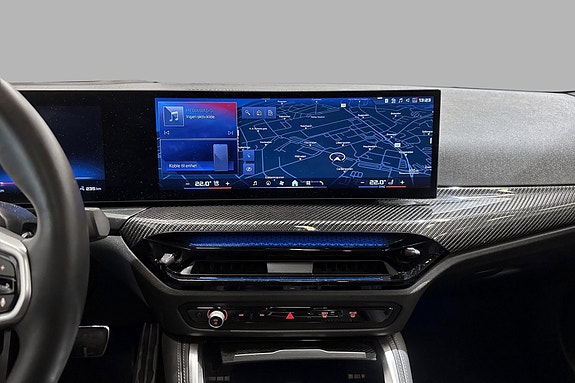 BMW i4 14 of 30