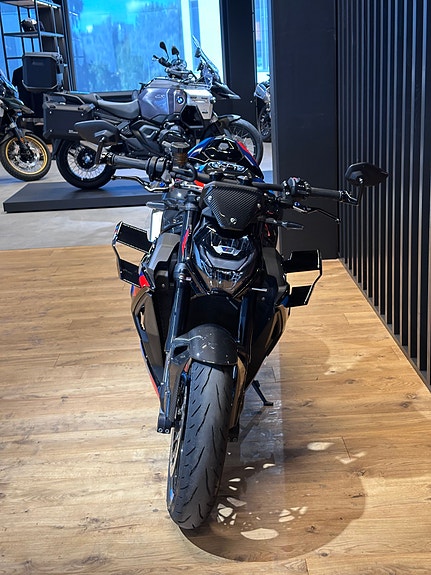 BMW M 1000 R Competition 4 of 14