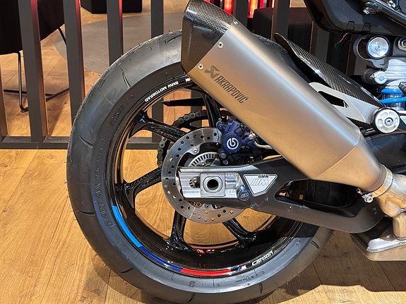 BMW M 1000 R Competition 12 of 14