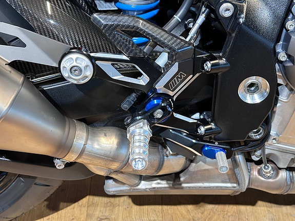 BMW M 1000 R Competition 11 of 14