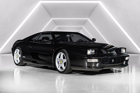 Ferrari 355 3 of 30