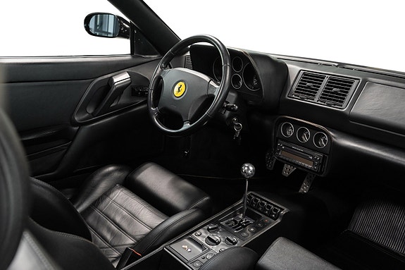 Ferrari 355 28 of 30