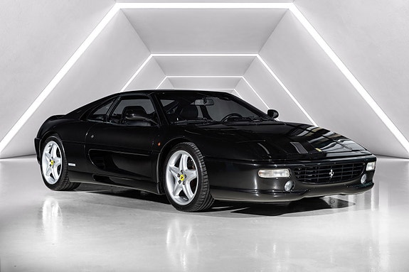 Ferrari 355 2 of 30
