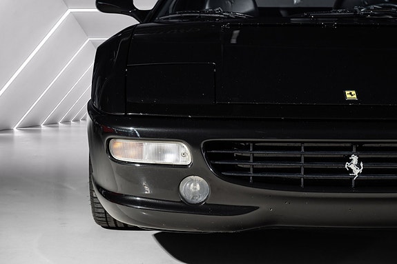 Ferrari 355 7 of 30