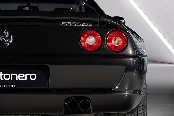 Ferrari 355 8 of 30