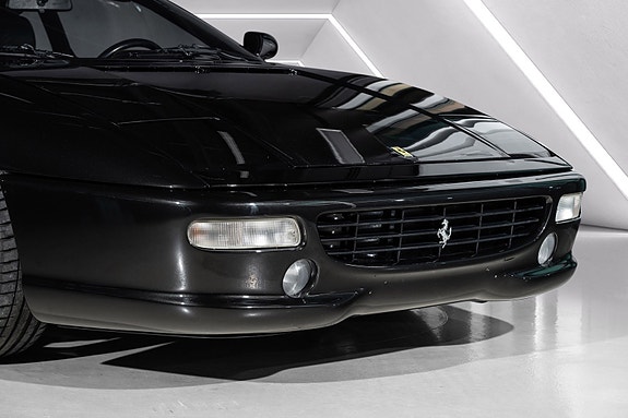 Ferrari 355 9 of 30