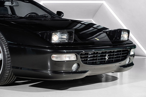 Ferrari 355 17 of 30
