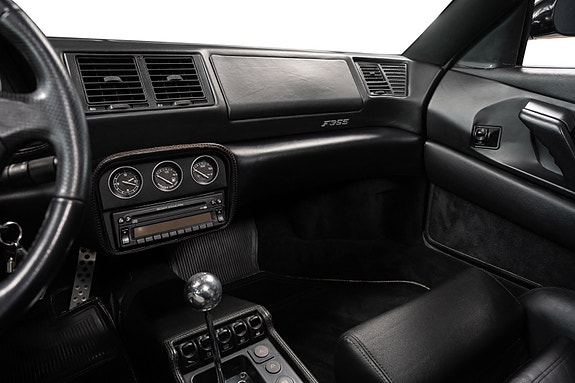 Ferrari 355 23 of 30