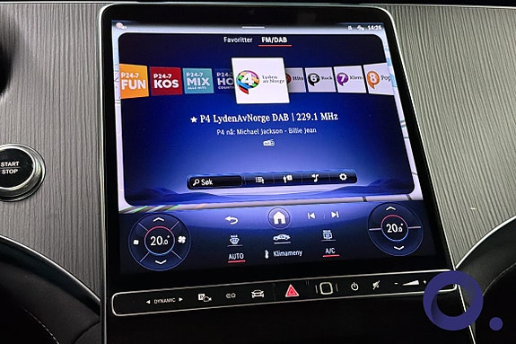 Mercedes-Benz EQE SUV 26 of 30