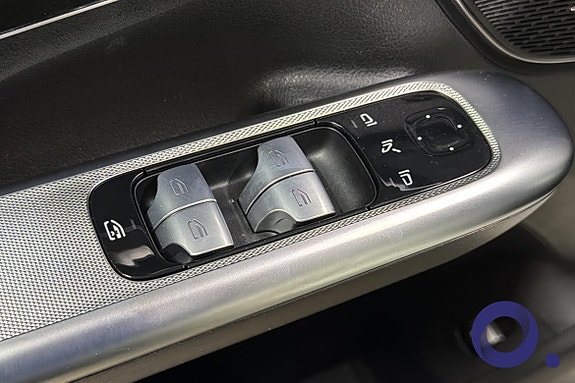 Mercedes-Benz EQE SUV 14 of 30