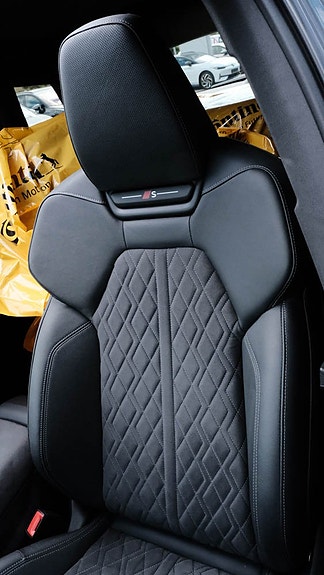 Audi Q6 e-tron 26 of 30