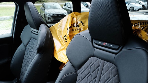 Audi Q6 e-tron 27 of 30