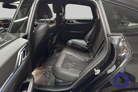 BMW i4 10 of 30