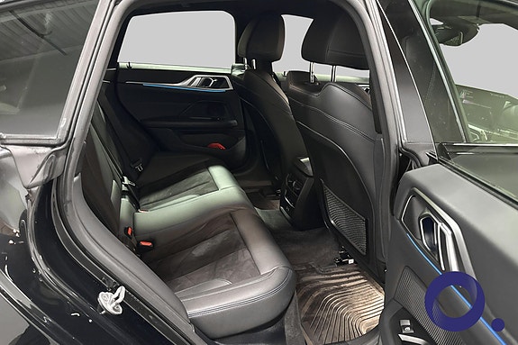 BMW i4 13 of 30