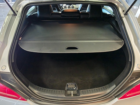 Mercedes-Benz CLA180 13 of 30