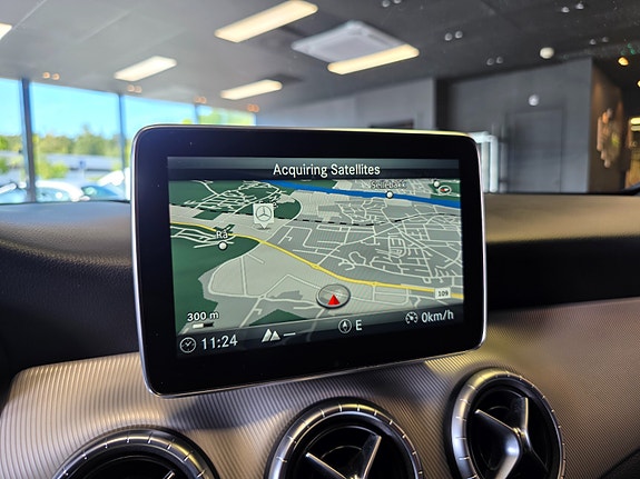 Mercedes-Benz CLA180 24 of 30