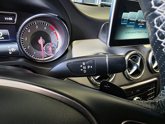 Mercedes-Benz CLA180 21 of 30
