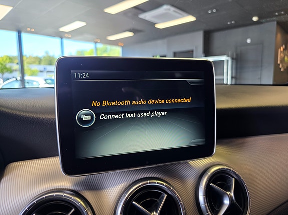 Mercedes-Benz CLA180 22 of 30