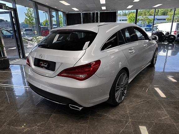 Mercedes-Benz CLA180 4 of 30