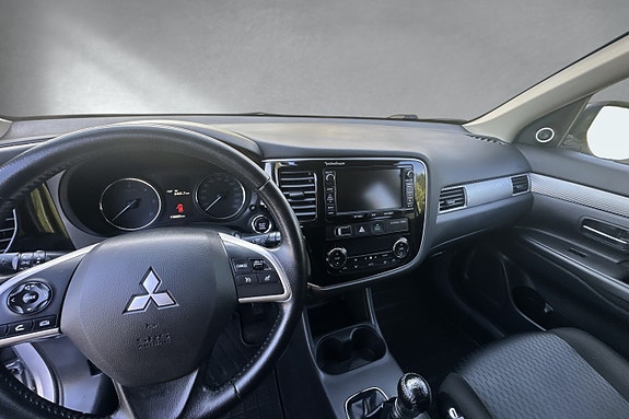 Mitsubishi Outlander 13 of 16
