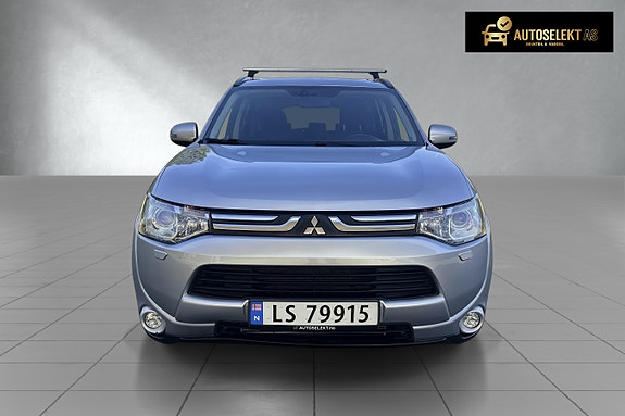 Mitsubishi Outlander 2 of 16