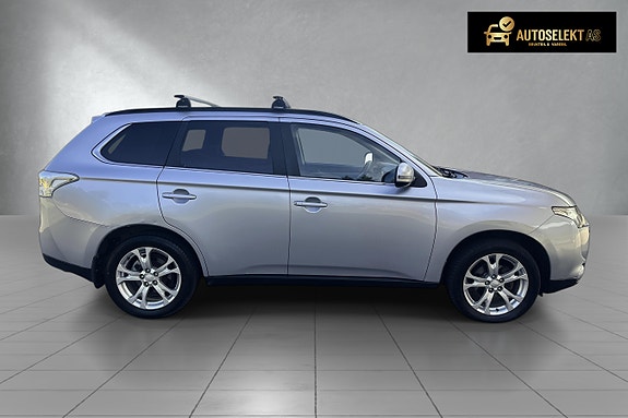 Mitsubishi Outlander 4 of 16