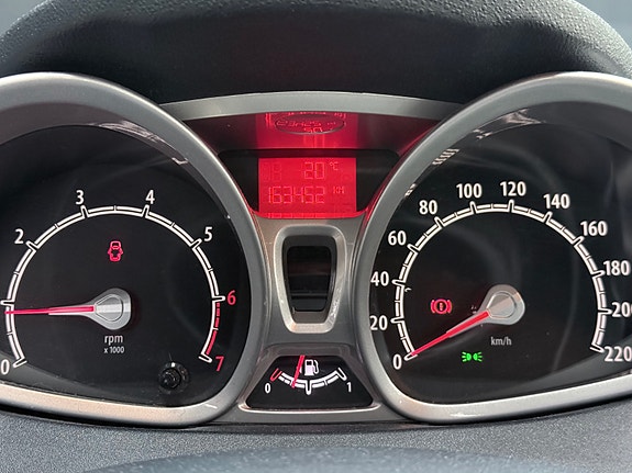 Ford Fiesta 14 of 30