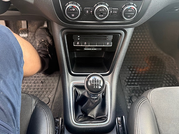 Volkswagen Sharan 19 of 19