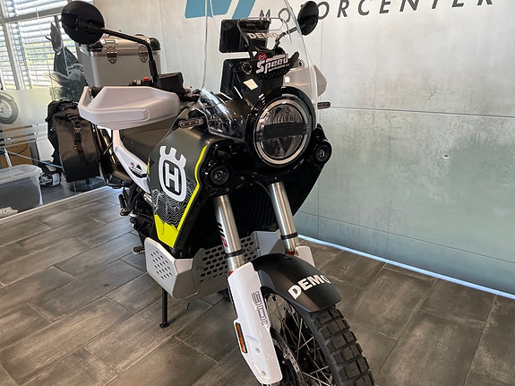 Husqvarna Norden 901 3 of 18