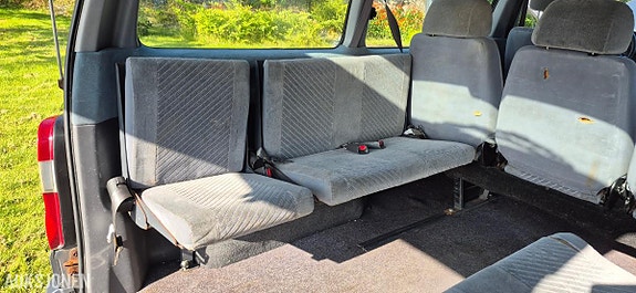 Toyota HiAce 18 of 23