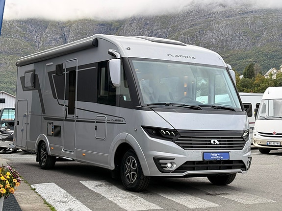 Adria Sonic Supreme 700 SL 2,2 / 180 hk 8G Aut *4400kg/Loungepack/LED-lys* 4 of 30